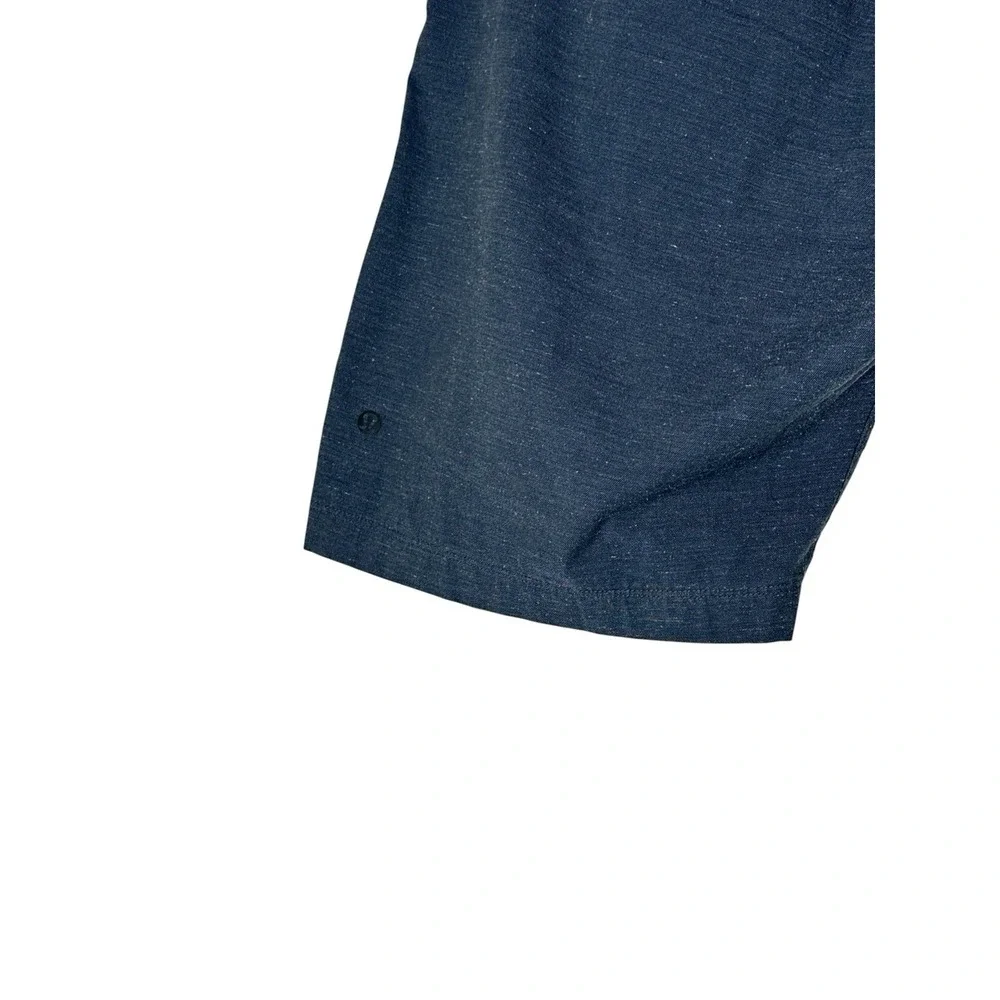Lululemon Shorts Men's Size 34‎ Blue Classic Pocket Atheisure Sport